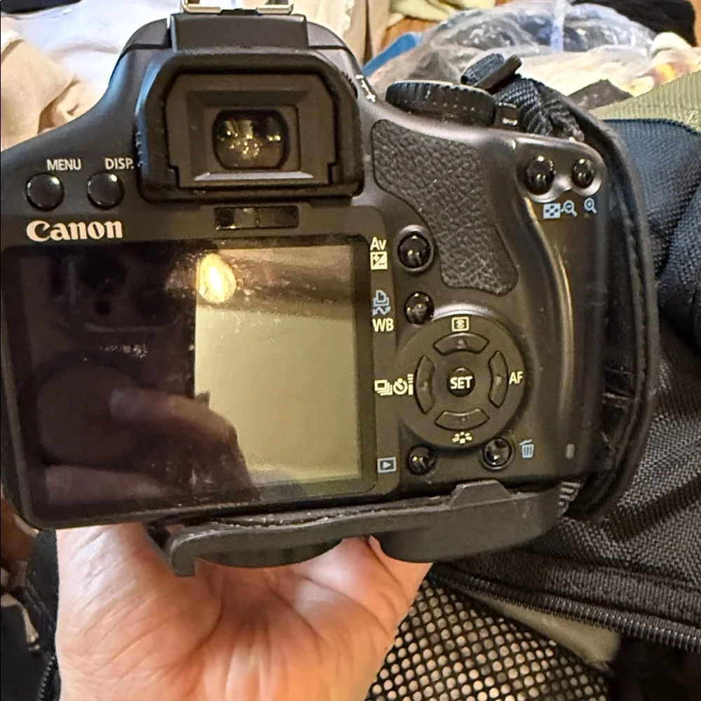 Canon EOS Rebel XSi Kit - Red and Black
